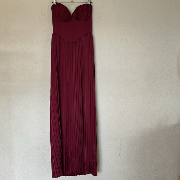 House of CB XS D-DD ‎ 'Marcella' Berry pleated georgette maxi dress NWOT - Picture 6 of 17